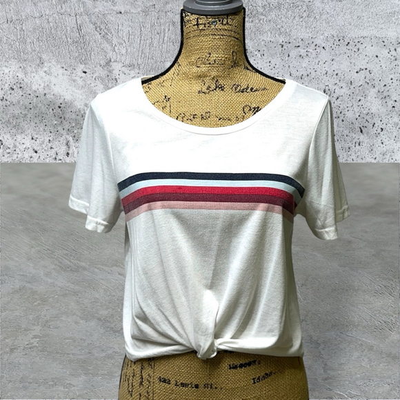 207 - Women's Love and Legend T-Shirt - Picture 8 of 9